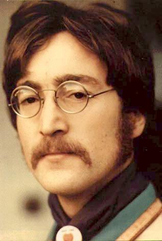 Vuelven las gafas de John Lennon: el leyenda. Blickers