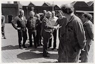 Den Uyl op bezoek bij Van Gelder