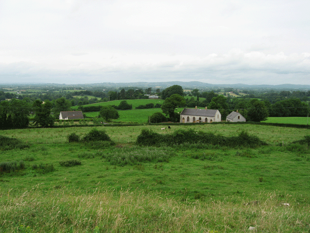 [View-from-Moate-Ring-Fort[11].gif]