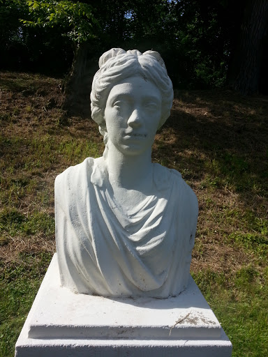 Skulptur Großherzogin Luise