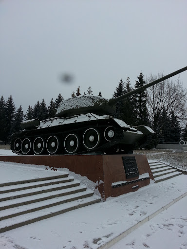 Т-34-85  в п.Верхопенье