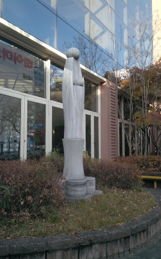 Seo-gu Statue