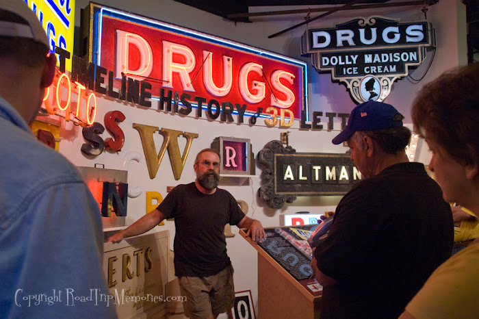 Field Trip - American Sign Museum