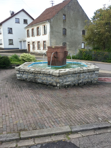 Überhofen Brunnen