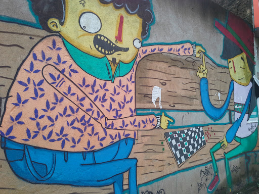 Grafitte Dama No Banco Da Praça