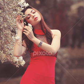 Dara Maria by Takkan Ada - People Portraits of Women