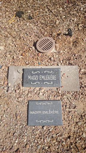 Lone Mountain Park Madzi & Nagypi Emlekere Memorial Stone