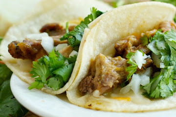 Slow Cooker Mango Pork Tacos