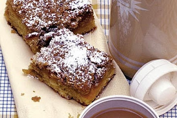 Apricot crumb squares