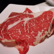 滿堂紅頂級麻辣鴛鴦火鍋