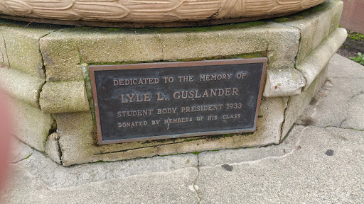 In Memory of Lyle L Guslander