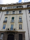 Palazzo Con Fregi