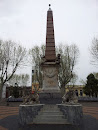 Obelisco A La Paz 
