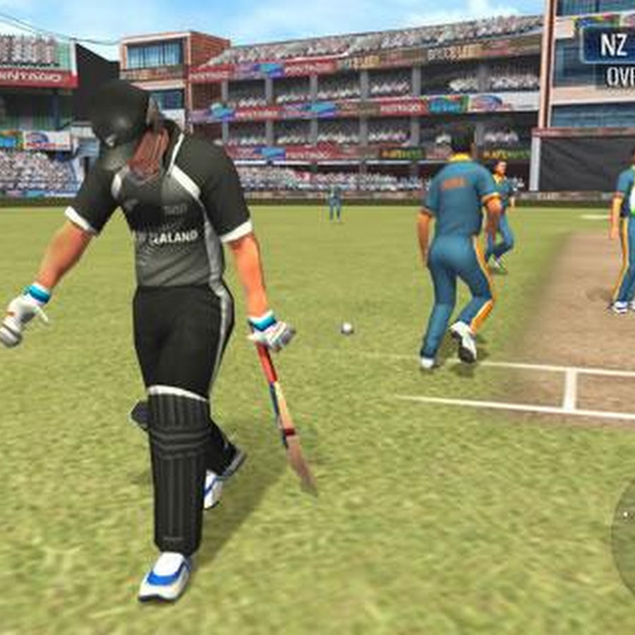 Playing Online Sports Games in Virtual Reality