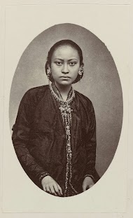 Echtgenote Ratoe van Pakoe Boewono IX, Susuhunan van Surakarta