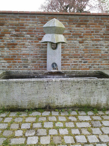 Helmbrunnen