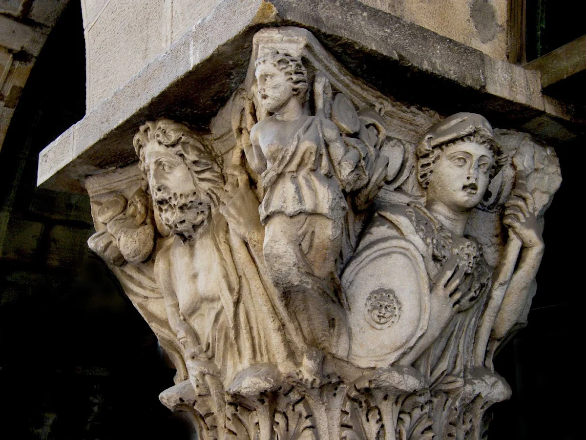 pillar-pisa-italy - Pillar in Pisa, Italy.