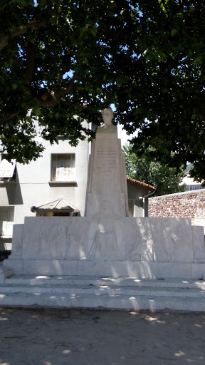 Monument Louis Anteriou