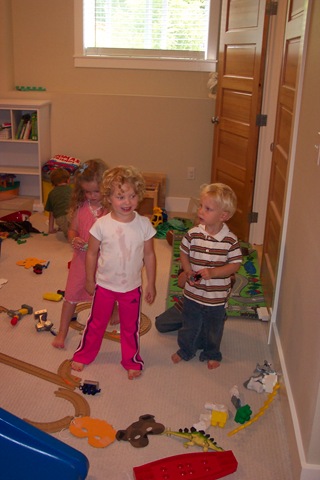 [Brady's 2nd Birthday (8)[2].jpg]