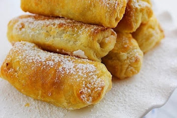 3-Ingredient Cheater’s Chocolate Croissants