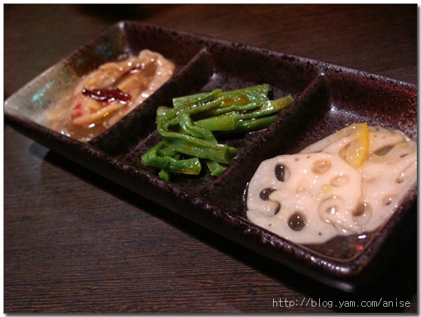 東區‧烏雞屋吃補啦！！