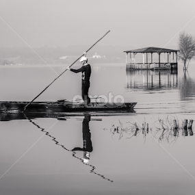 Fisherman II by Paulo Veiga - People Professional People