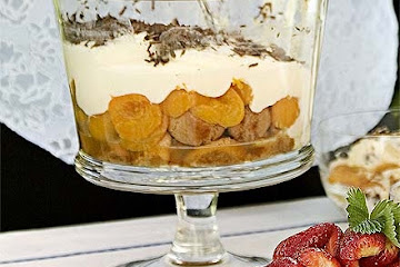 Really easy apricot & amaretti cream