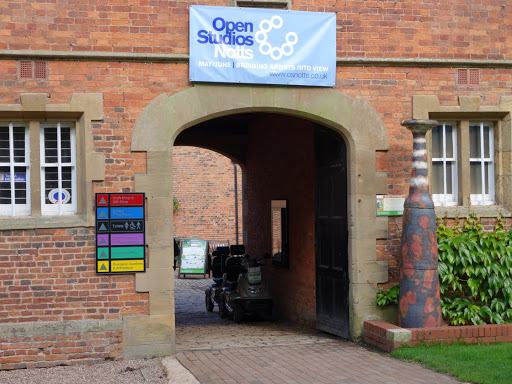 Entrance to the courtyard at R