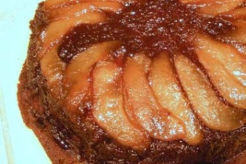 Gingerbread Pear Upside Down Skillet Cake