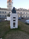 Monumento A Mariano Moreno