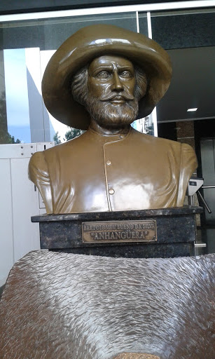 Busto Anhanguera