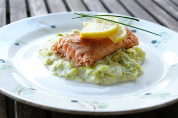 Salmon with creamed leeks