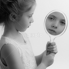 Mirror mirror by Milou Krietemeijer-Dirks - Black & White Portraits & People