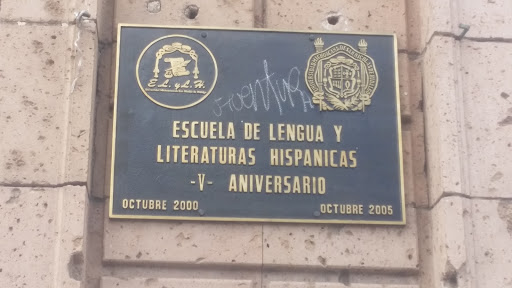 Escuela De Lengua Y Literatura Hispanica