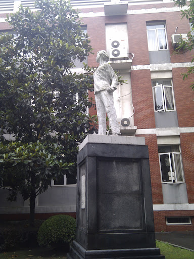 Liuhulan Statue