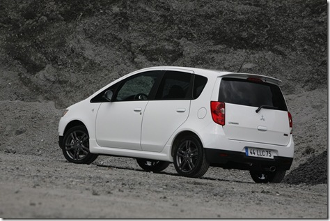 new_colt_ralliart_5-door_002