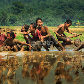 Naughty but Happy by Andreas Sugiarto - Babies & Children Children Candids