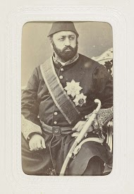 Studioportret van Abdülaziz, 32e sultan van het Ottomaanse Rijk