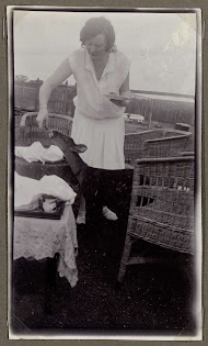 Edith Jetten voert een hertje