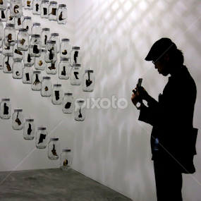 Silhouette by David Ng Soon Thong - People Street & Candids