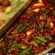 小蒙牛頂級麻辣養生鍋(新店店)