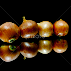 Onions by Fazrul Mustaqim - Food & Drink Fruits & Vegetables