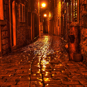 by Petar  Botteri - City,  Street & Park Neighborhoods