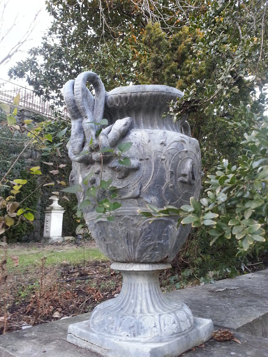 Serpent Vase