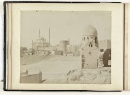 Stadsgezicht van een Noord-Afrikaanse stad gezien van buiten de stadsmuren