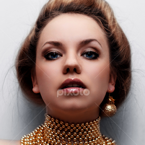 Ja'dore by Ivan Mankevich - People Portraits of Women