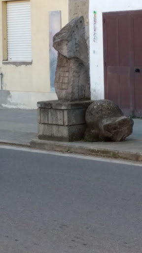 Statue di pietra