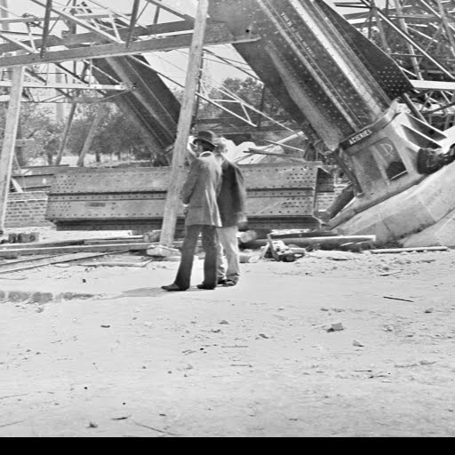 The Construction Of The Eiffel Tower Eiffel Tower Google Arts Culture
