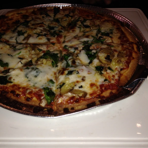 Gf spinach artichoke pizza subbed regular pizza sauce for Alfredo