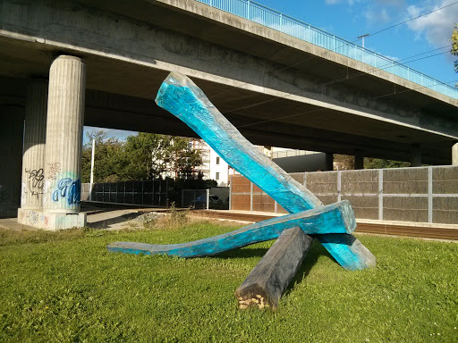 Gera: Holzkunst an der Ochsenbrücke